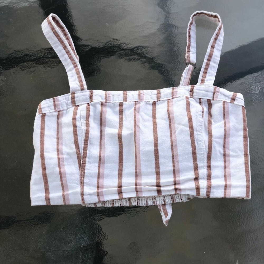 Abercrombie shirt or crop top